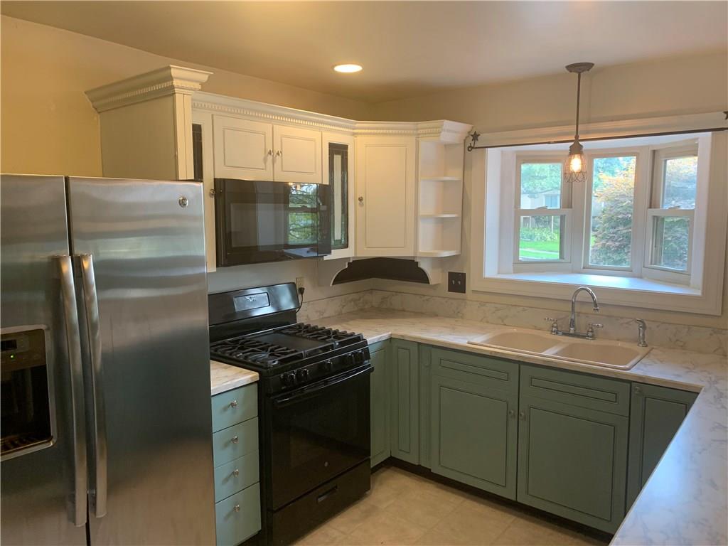 823 Highland Road Sharon, PA 16146 - Photo 4 of 25 Gallery Image 4