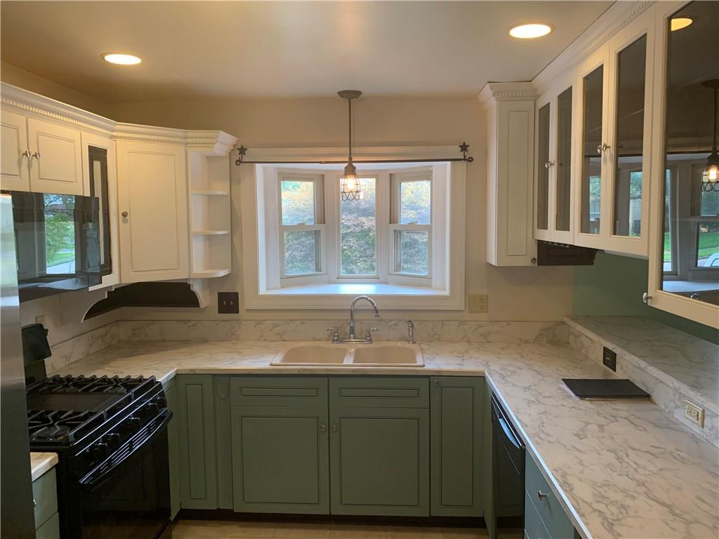 823 Highland Road Sharon, PA 16146 - Photo 5 of 25 Gallery Image 5
