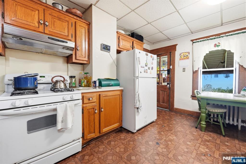 26 Grove Street Rutherford, NJ 07070 - Photo 4 of 41