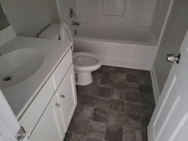 $1,600 | 1513 Pine Brook Court, Unit A, Greenville, NC 27858