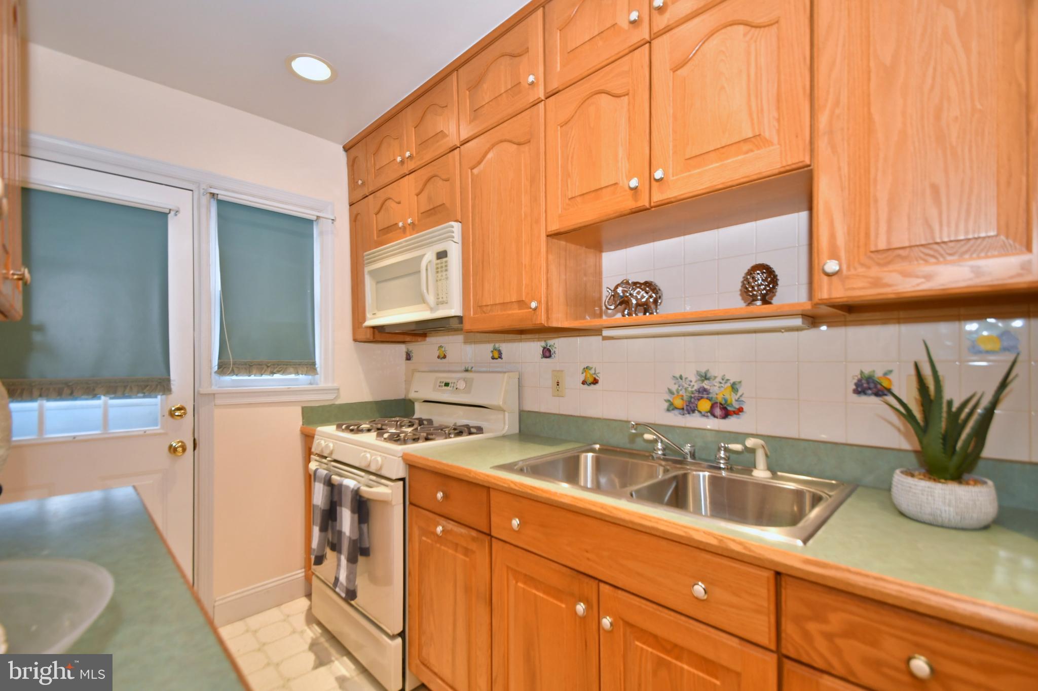 324 Stemmers Run Road Baltimore, MD 21221 - Photo 14 of 35