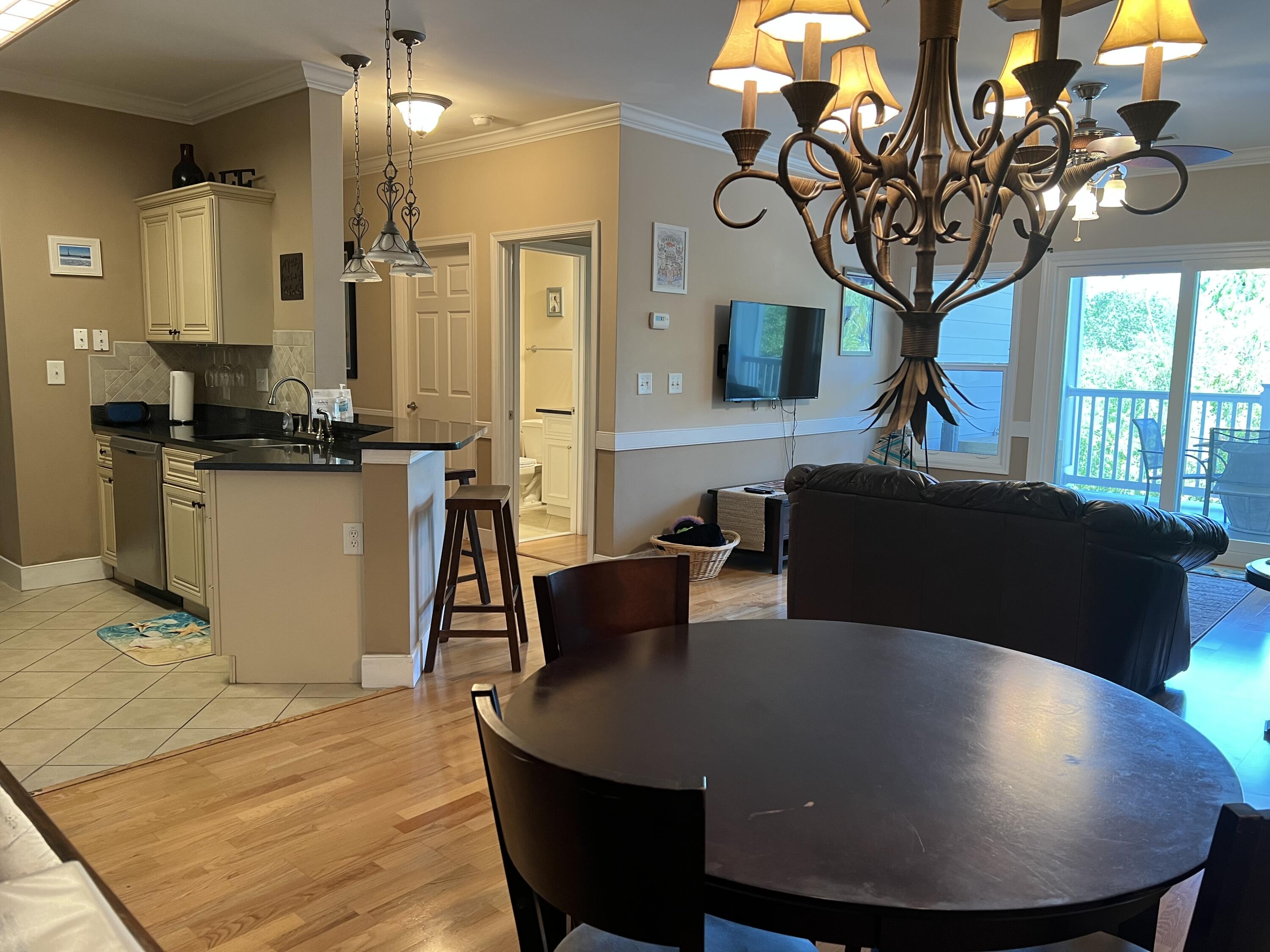 1984 Folly Road, Unit A112 Charleston, SC 29412 - Photo 7 of 32 Dining Area