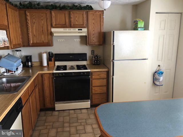 2485 Warm Spring Way Odenton, MD 21113 - Photo 4 of 12 Kitchen