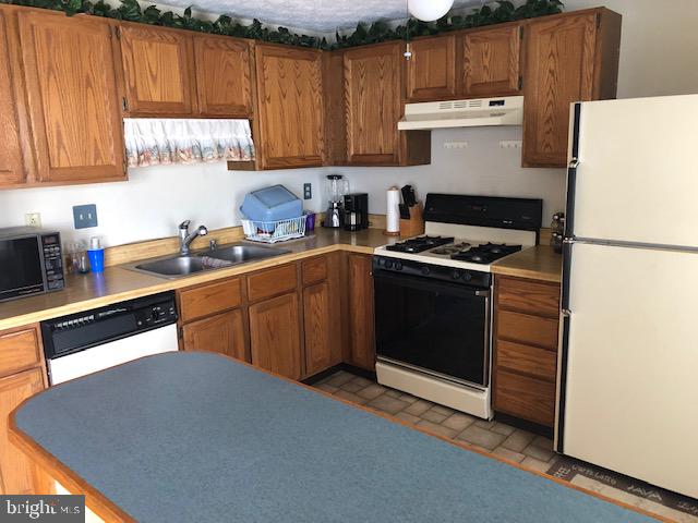 2485 Warm Spring Way Odenton, MD 21113 - Photo 5 of 12 Kitchen