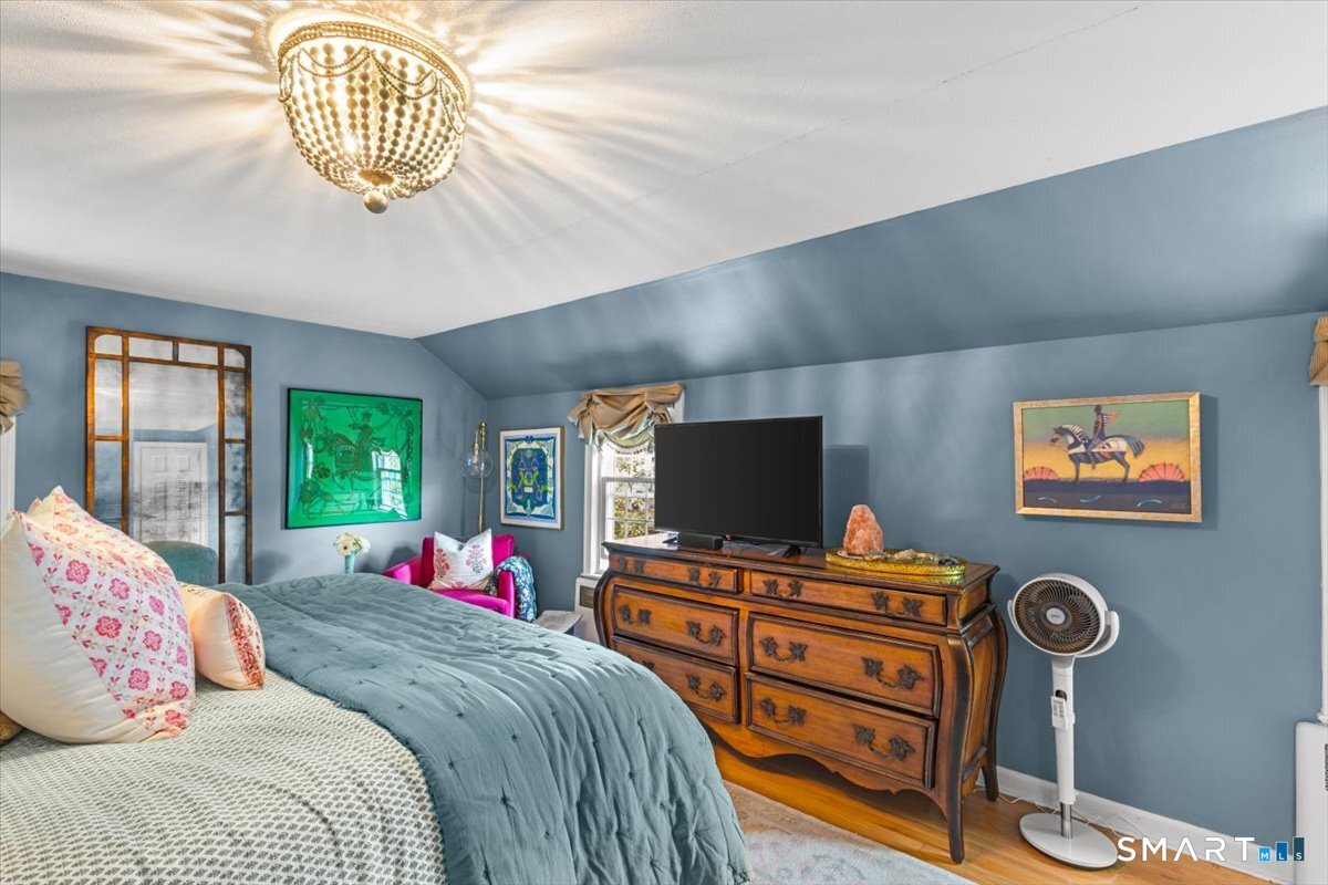 42 Gifford Road West Hartford, CT 06119 - Photo 17 of 28