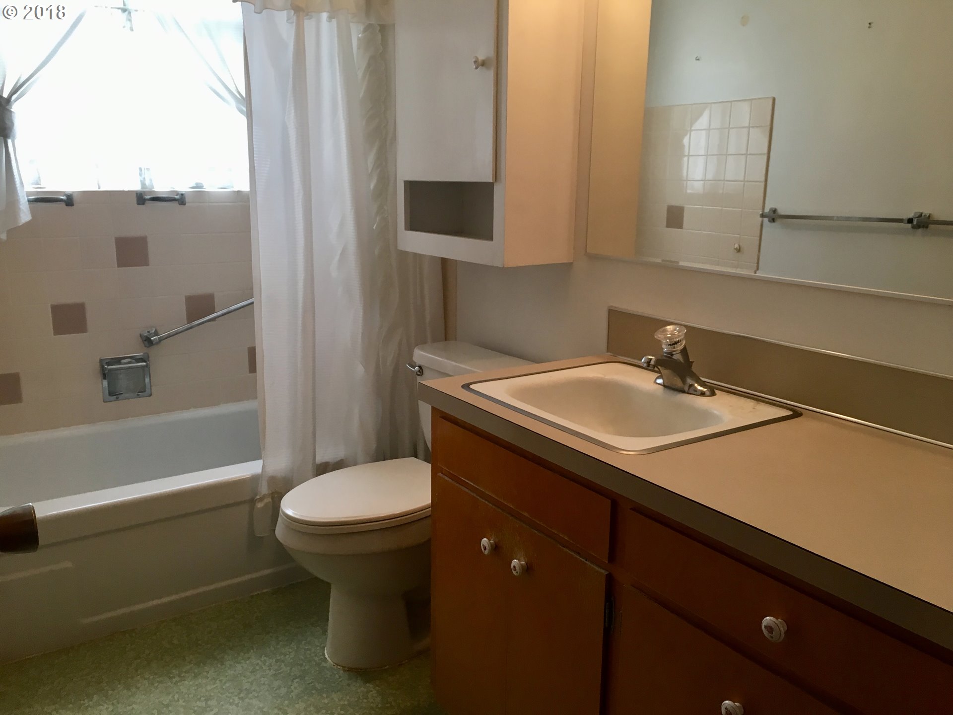 2230 Country Club Road Woodburn, OR 97071 - Photo 5 of 9 Gallery Image 5
