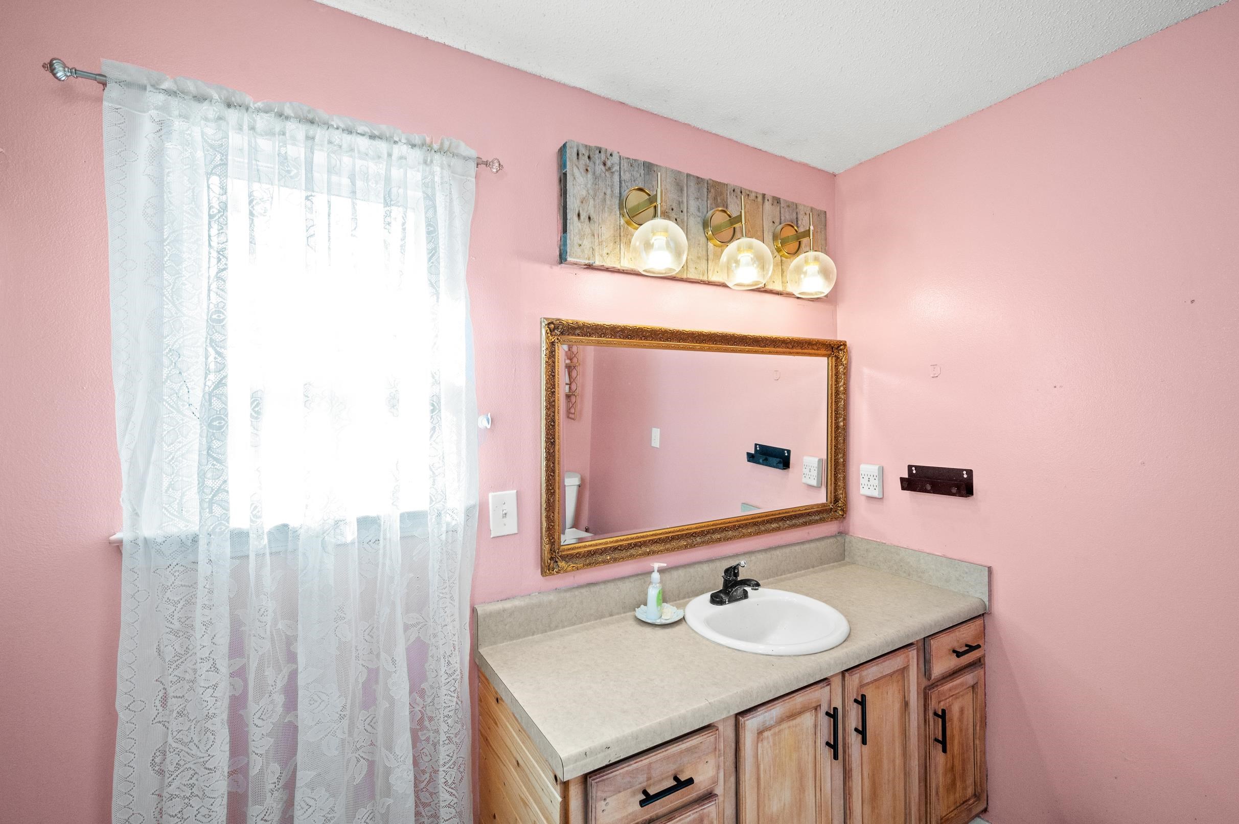 1603 Abbey Loop Foley, AL 36535 - Photo 21 of 35 Bathroom