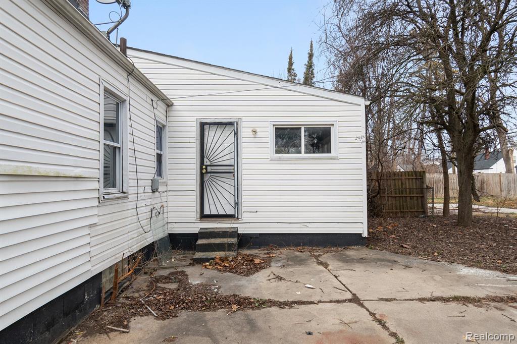 9980 Evergreen Road Detroit, MI 48228 - Photo 14 of 17