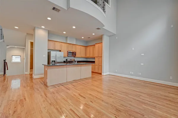 $2,450 | 2906 Leeland Street, Houston, TX 77003