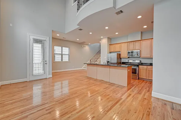 $2,450 | 2906 Leeland Street, Houston, TX 77003