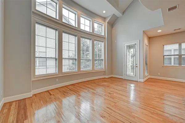 $2,450 | 2906 Leeland Street, Houston, TX 77003