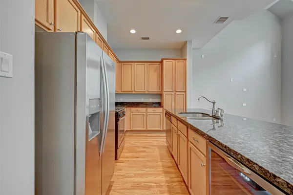 $2,450 | 2906 Leeland Street, Houston, TX 77003