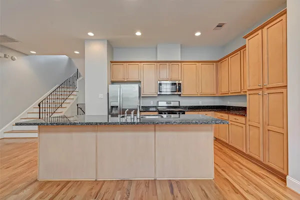 $2,450 | 2906 Leeland Street, Houston, TX 77003