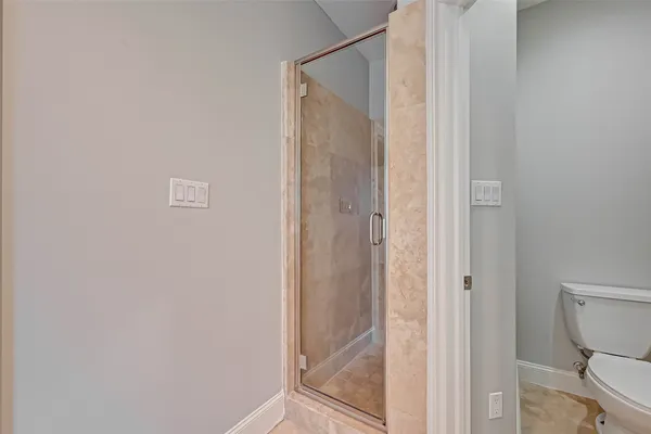 $2,450 | 2906 Leeland Street, Houston, TX 77003