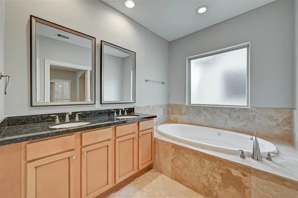 $2,450 | 2906 Leeland Street, Houston, TX 77003