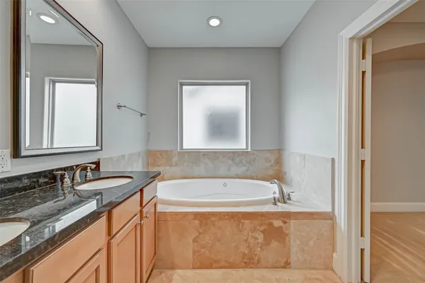 $2,450 | 2906 Leeland Street, Houston, TX 77003