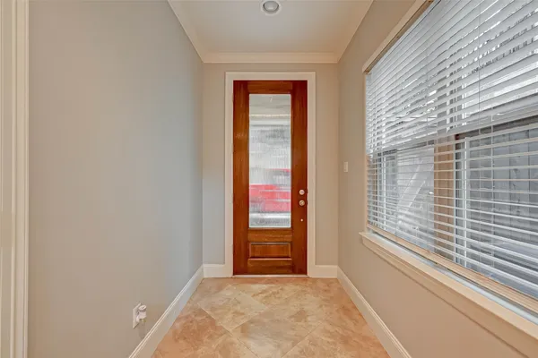 $2,450 | 2906 Leeland Street, Houston, TX 77003