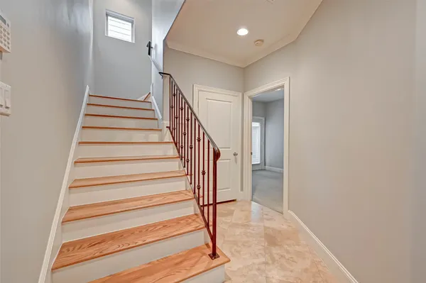 $2,450 | 2906 Leeland Street, Houston, TX 77003