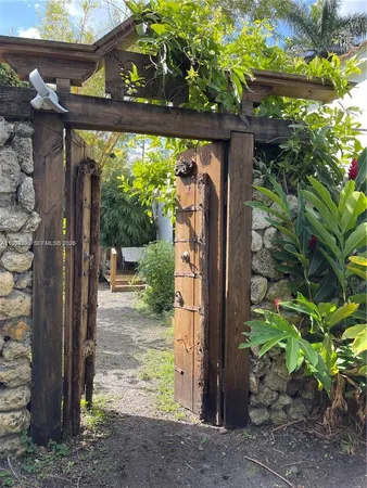 $1,190 | 732 Northeast 87th Street, Unit 3, Miami, FL 33138