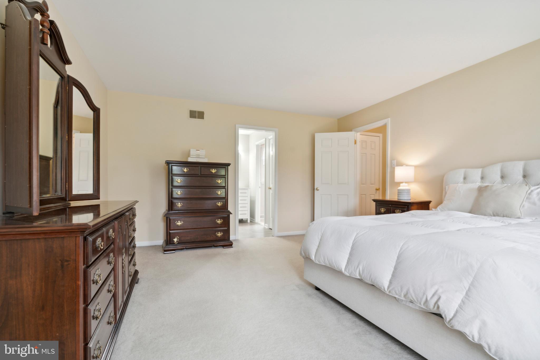 146 Poplar Road Newtown Square, PA 19073 - Photo 22 of 34 Primary Bedroom