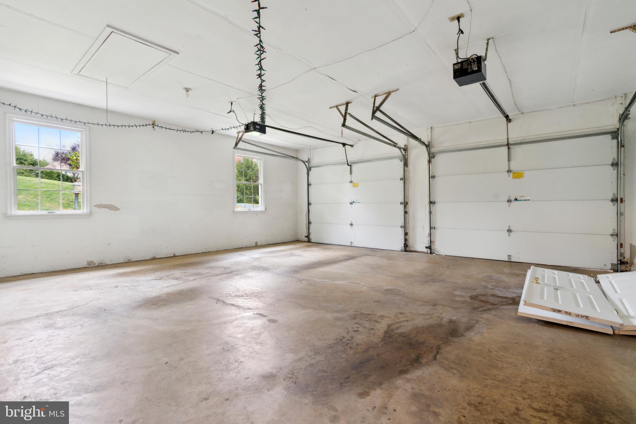 146 Poplar Road Newtown Square, PA 19073 - Photo 31 of 34 Garage