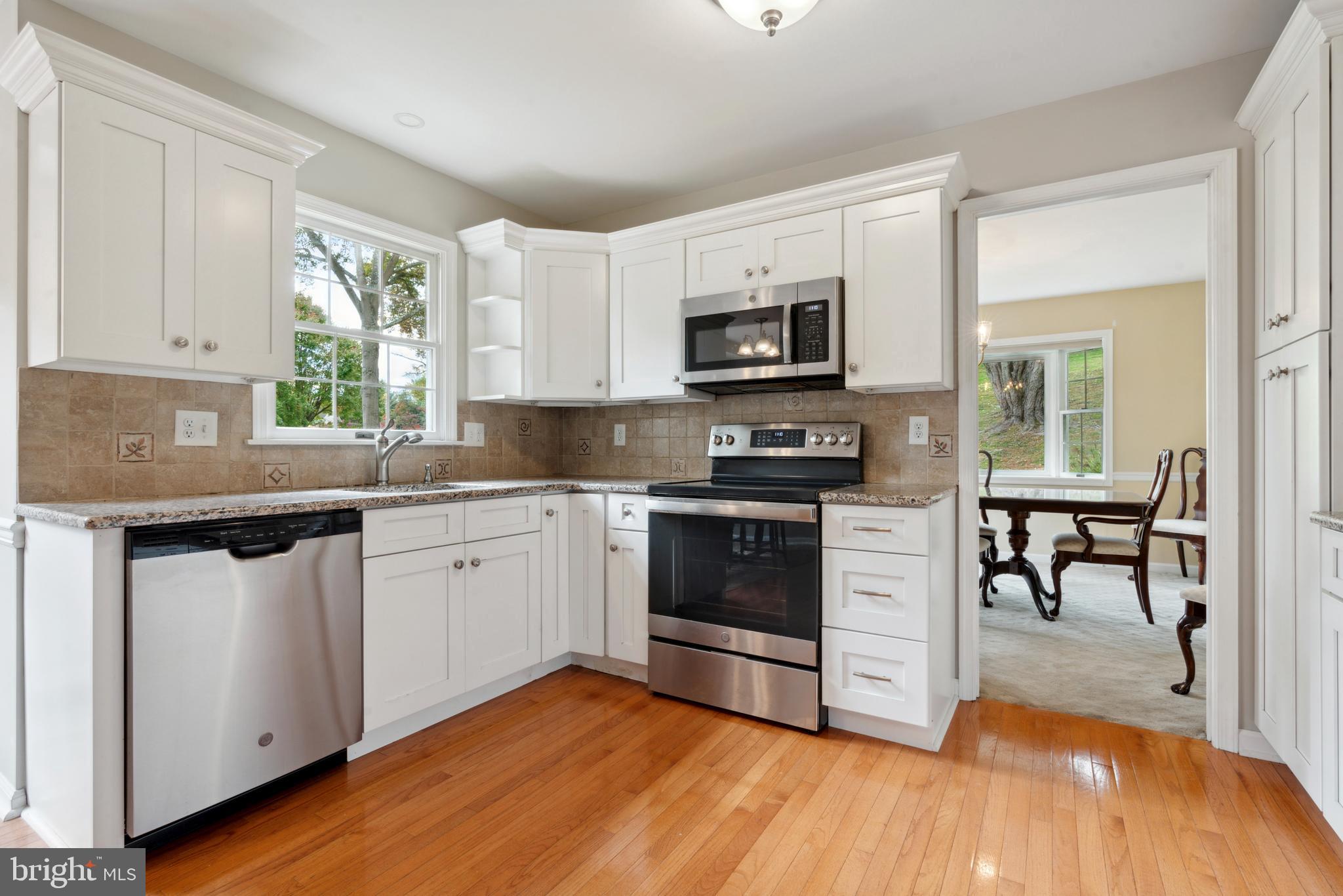 146 Poplar Road Newtown Square, PA 19073 - Photo 9 of 34 Kitchen