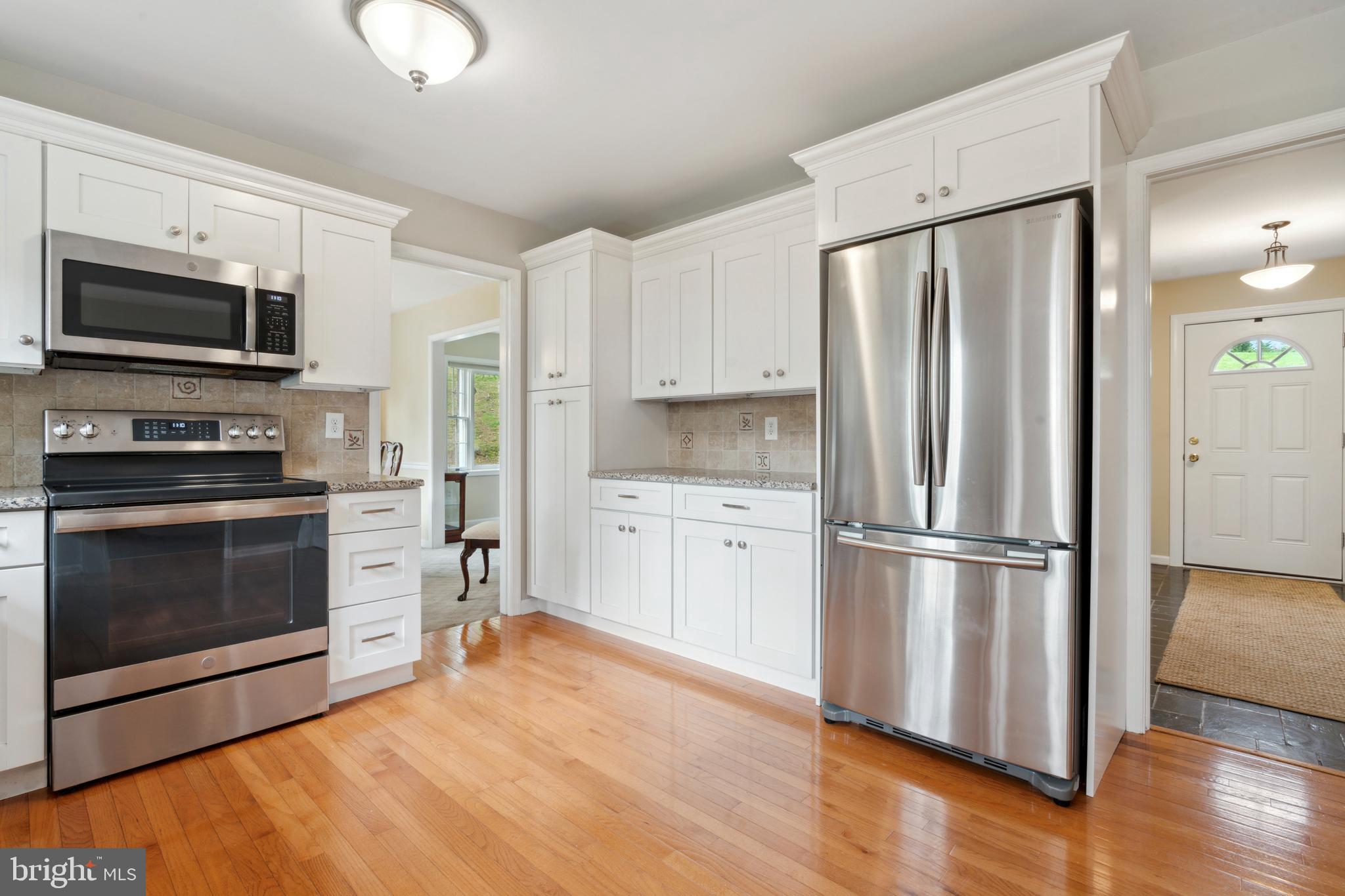 146 Poplar Road Newtown Square, PA 19073 - Photo 10 of 34 Kitchen