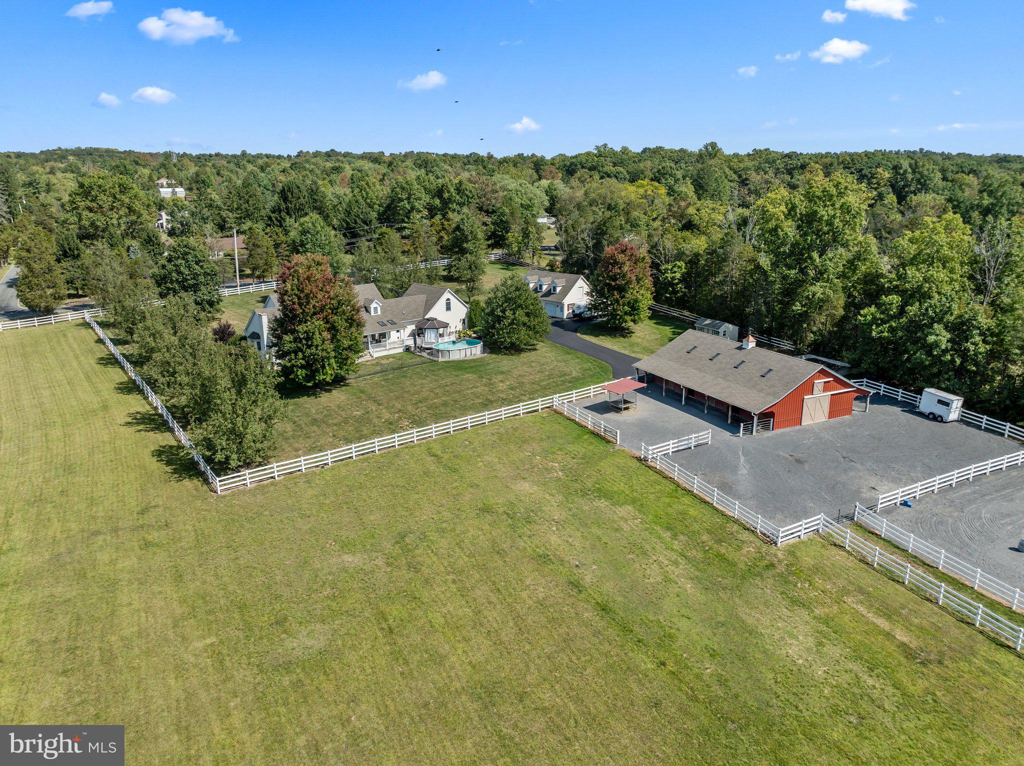 2012 Linsenbigler Road Pennsburg, PA 18073 - Photo 4 of 101 Gallery Image 4