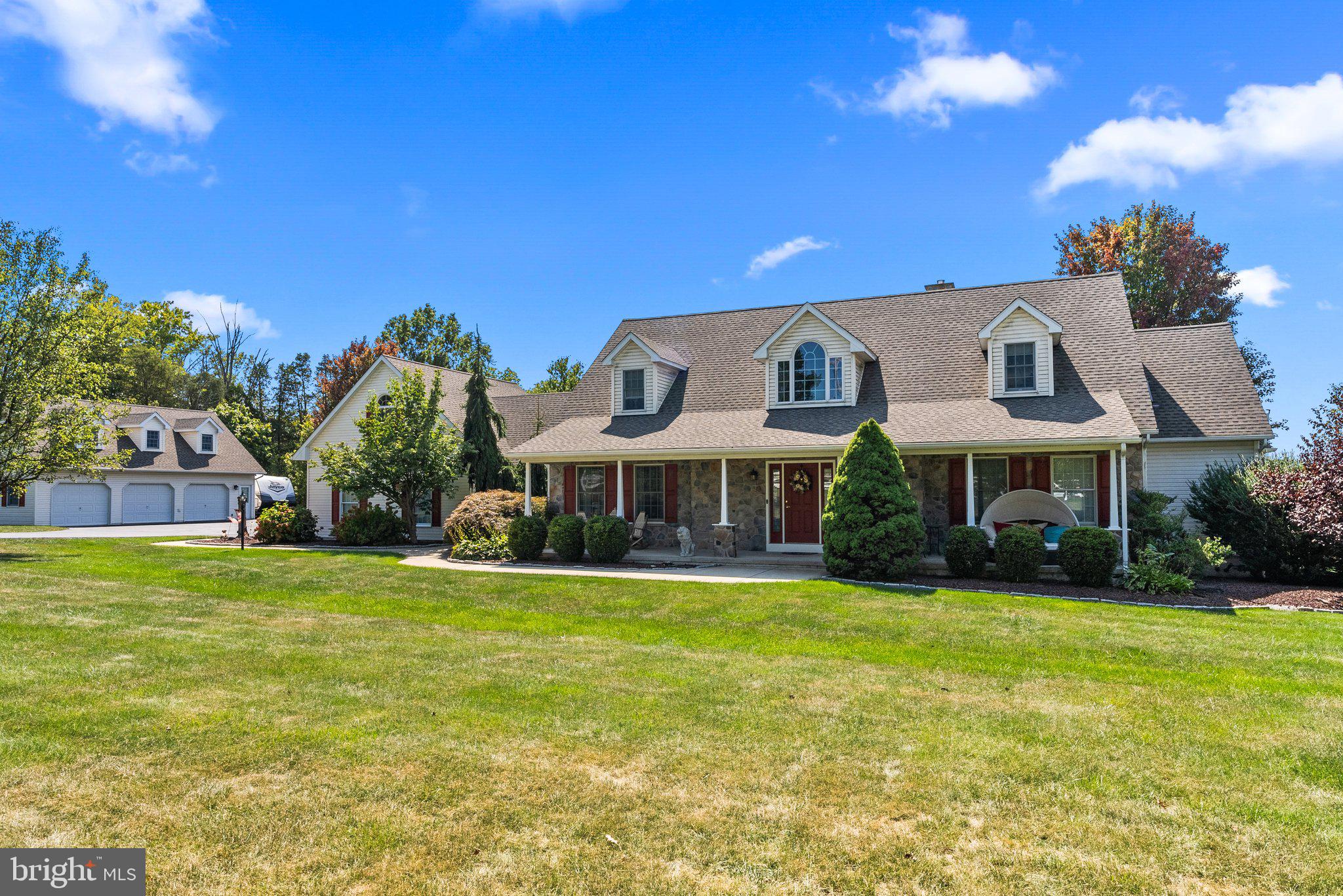 2012 Linsenbigler Road Pennsburg, PA 18073 - Photo 8 of 101 Gallery Image 8