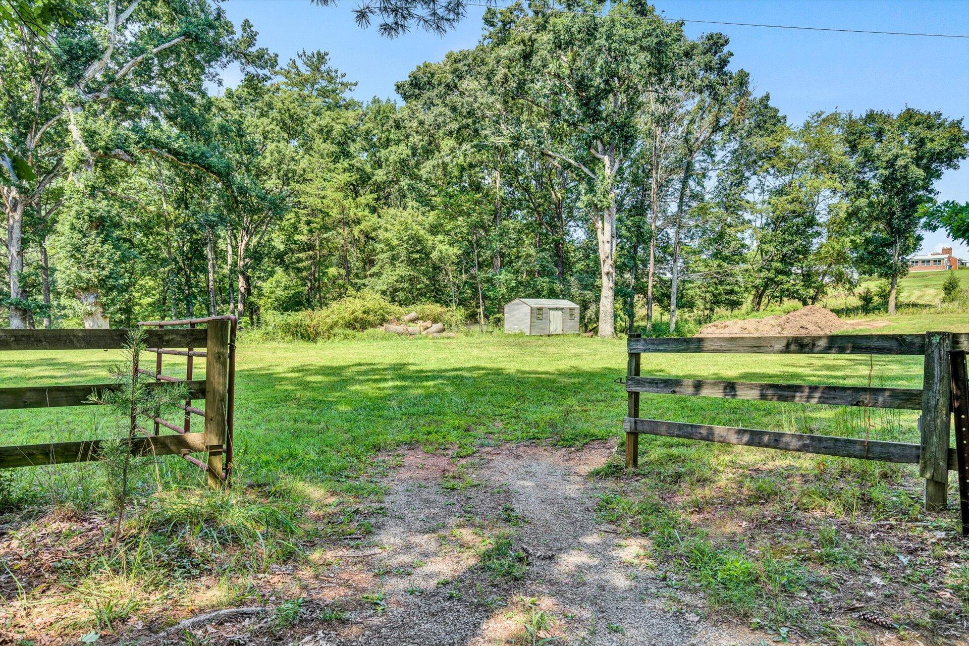 4840 Branch Road Roanoke, VA 24014 - Photo 51 of 76 51-082620220047