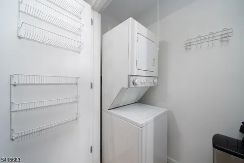 $340,000 | 1 Carriage City Plaza, Unit 705, Rahway, NJ 07065