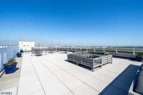 $340,000 | 1 Carriage City Plaza, Unit 705, Rahway, NJ 07065