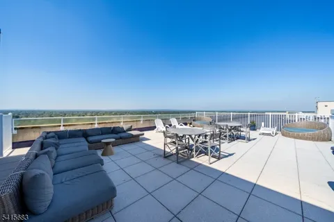 $340,000 | 1 Carriage City Plaza, Unit 705, Rahway, NJ 07065