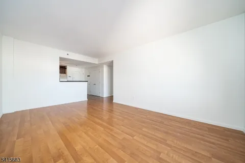 $340,000 | 1 Carriage City Plaza, Unit 705, Rahway, NJ 07065