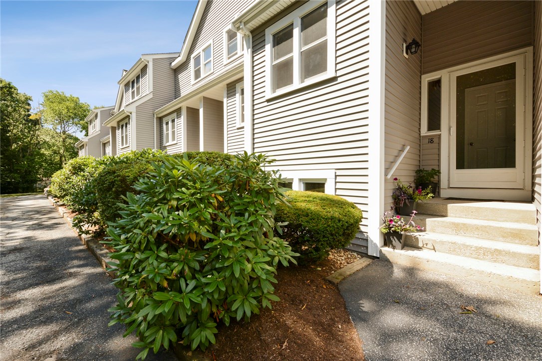 18 Summerville Road, Unit 18 Foxboro, MA 02035 - Photo 3 of 30 Gallery Image 3
