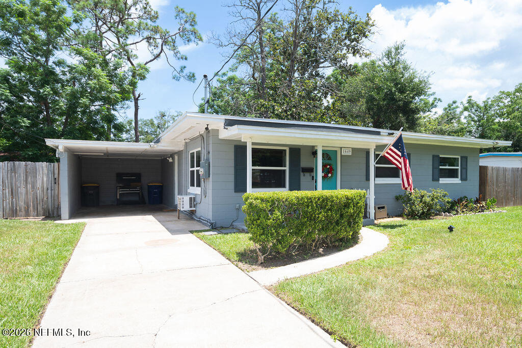 1649 Griflet Road Jacksonville, FL 32211 - Photo 3 of 34 2 Front of Home