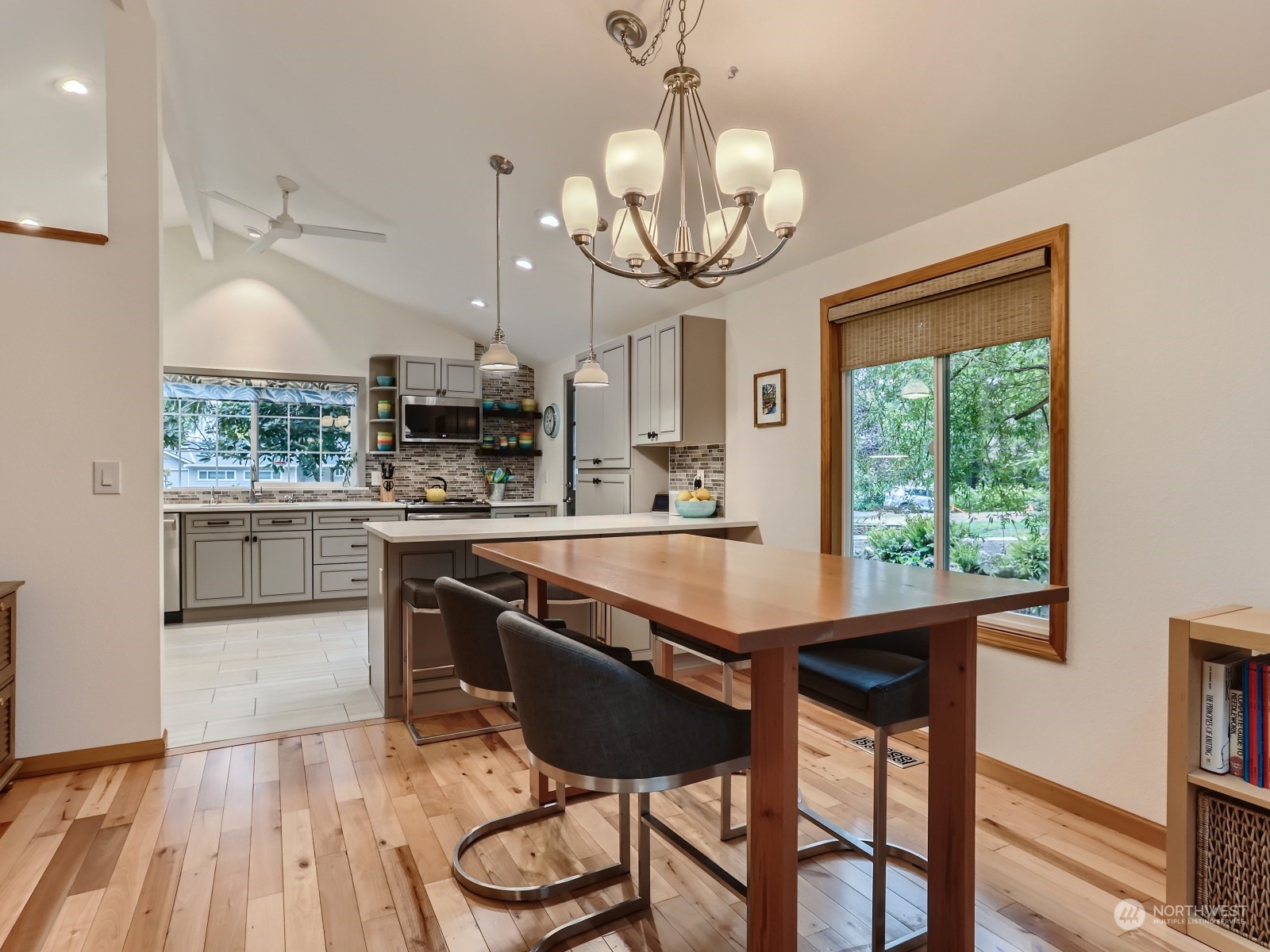 20177 105th Avenue Northeast Bothell, WA 98011 - Photo 11 of 31 Gallery Image 11