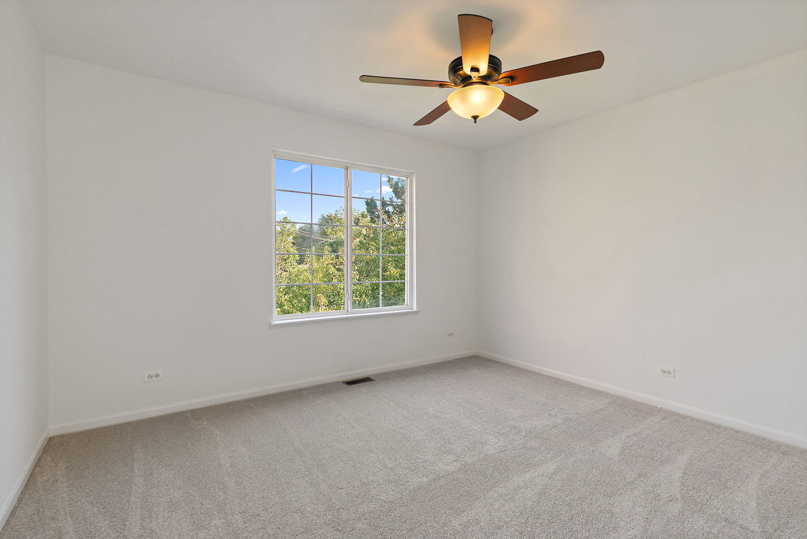 71 Monarch Drive Streamwood, IL 60107 - Photo 14 of 19 an empty room