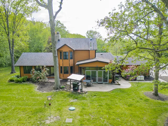 $684,000 | 13199 West 169th Avenue, Lowell, IN 46356