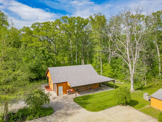 $684,000 | 13199 West 169th Avenue, Lowell, IN 46356