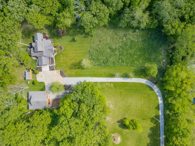 $684,000 | 13199 West 169th Avenue, Lowell, IN 46356