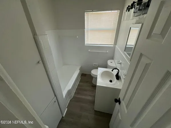 $1,100 | 5452 Playa Way, Unit 2, Jacksonville, FL 32211