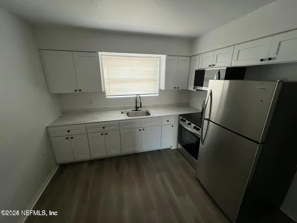 $1,100 | 5452 Playa Way, Unit 2, Jacksonville, FL 32211