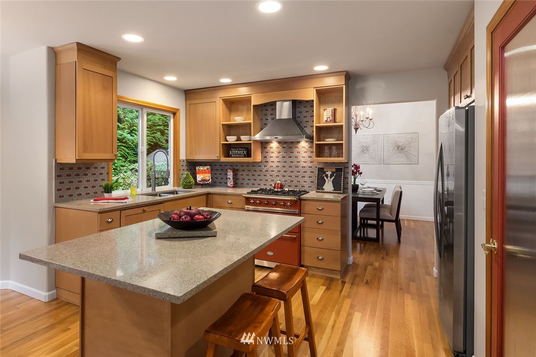 8812 Northeast 191st Place Bothell, WA 98011 - Photo 10 of 25 Gallery Image 10