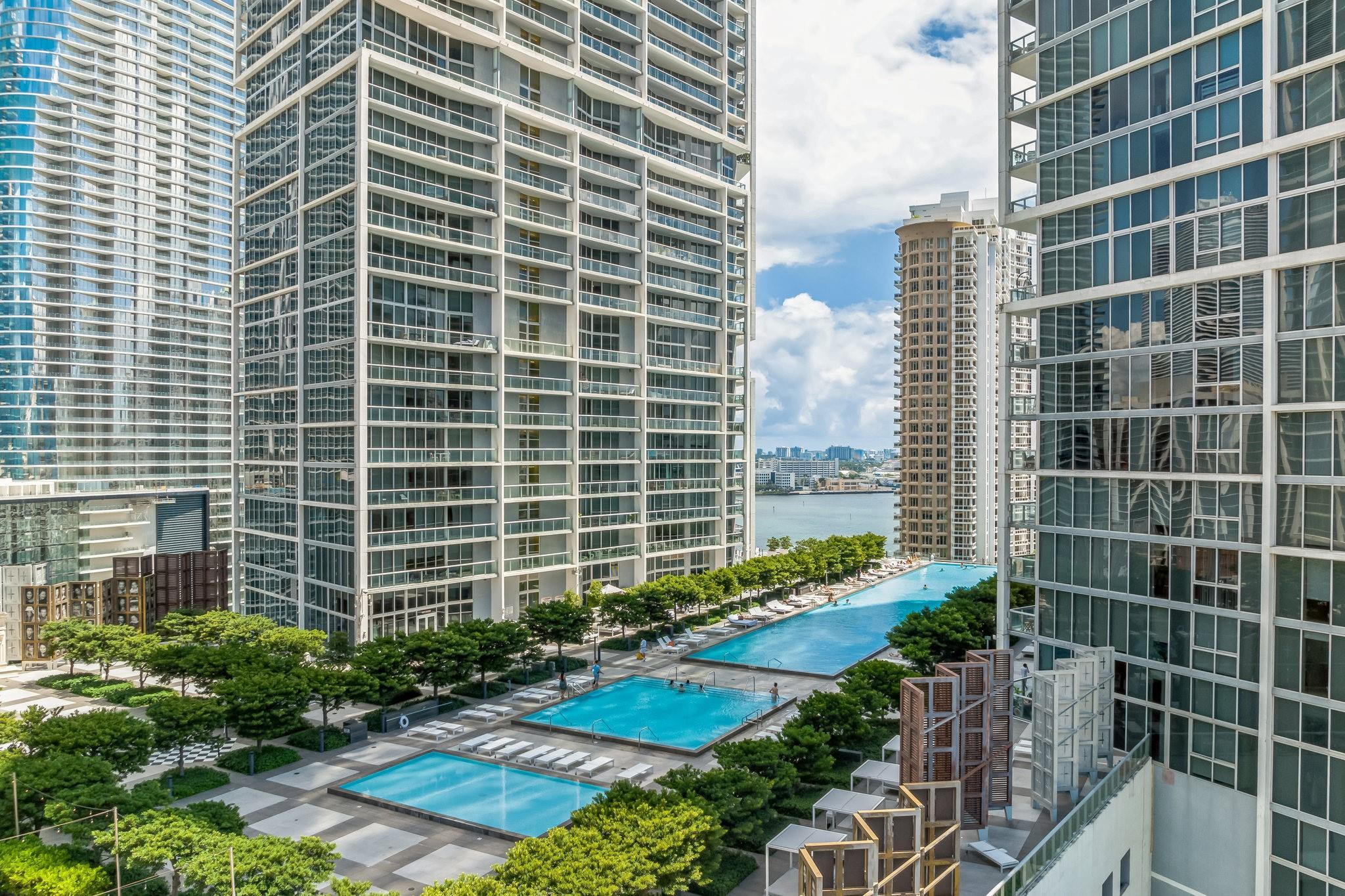 475 Brickell Avenue, Unit 512 Miami, FL 33131 - Photo 35 of 36 a view of a building