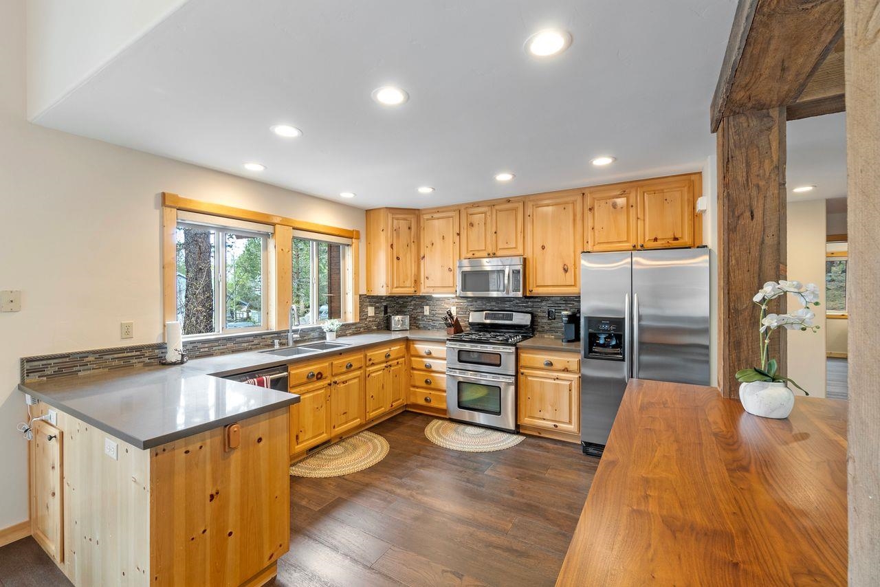 11683 Bennett Flat Road Truckee, CA 96161 - Photo 7 of 21 Gallery Image 7