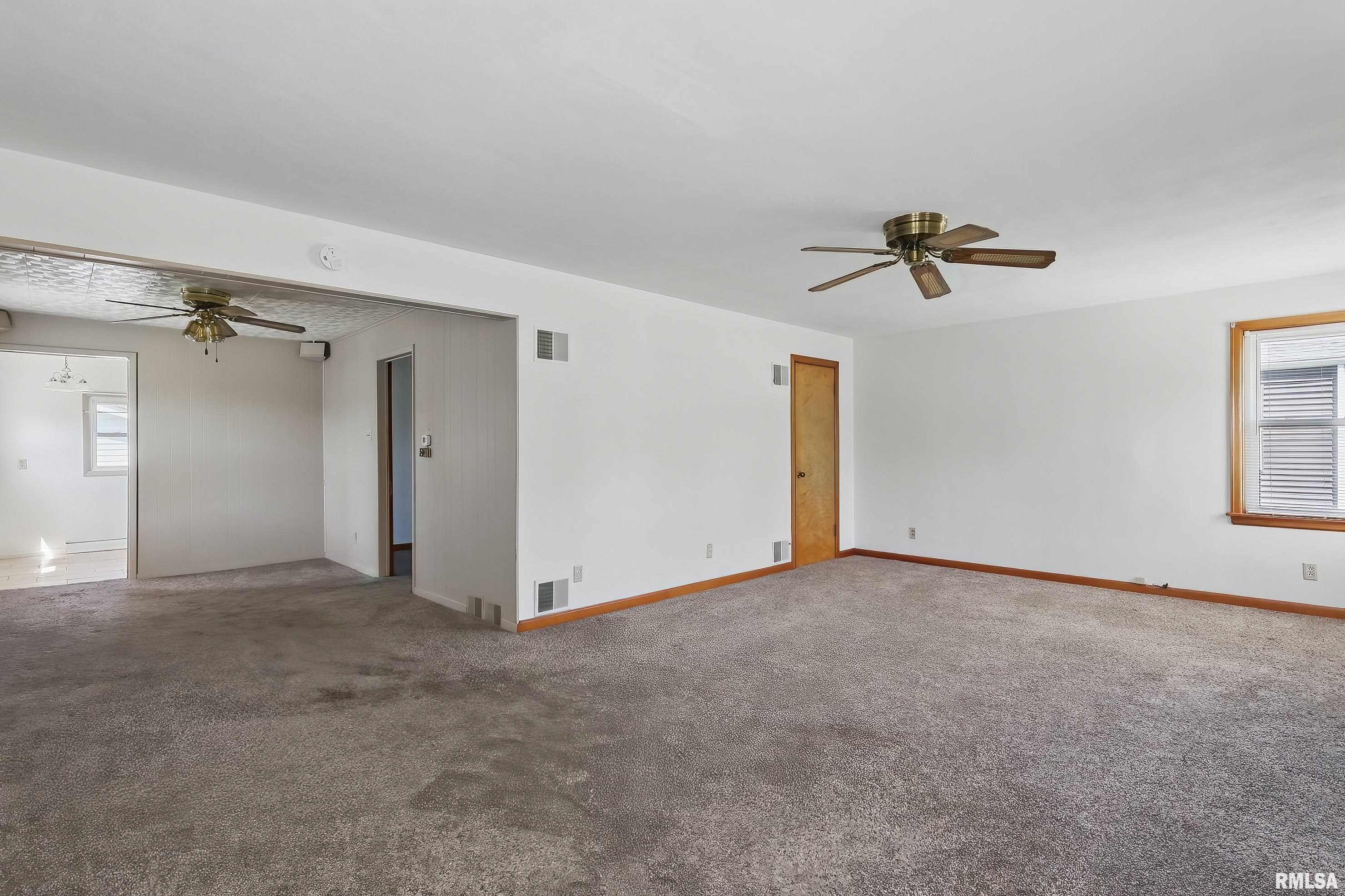 930 Tenplus Street Bettendorf, IA 52722 - Photo 12 of 18 Gallery Image 12