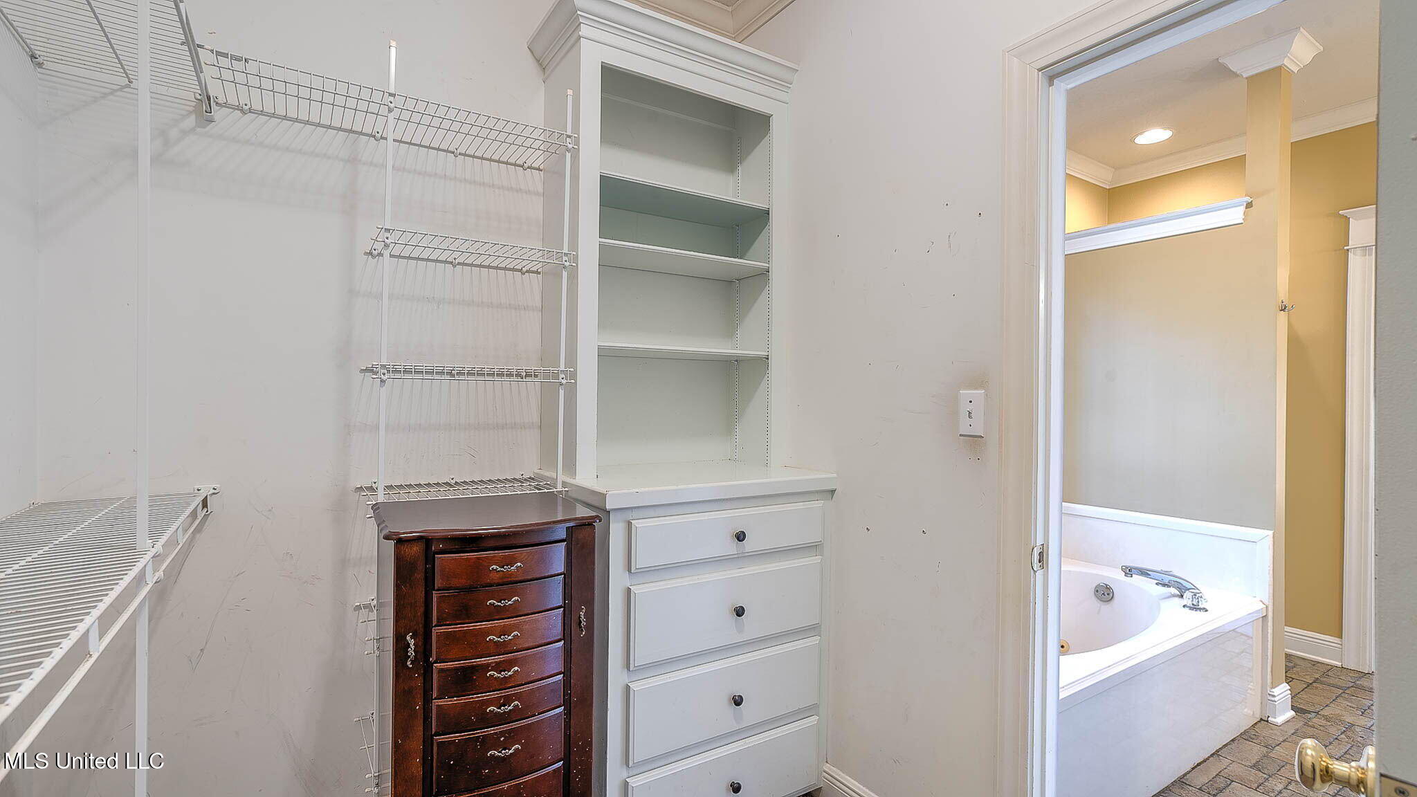 16 Denstone Road Hattiesburg, MS 39402 - Photo 29 of 58 30-web-or-mls-2 Interior (23 of 34) Mast