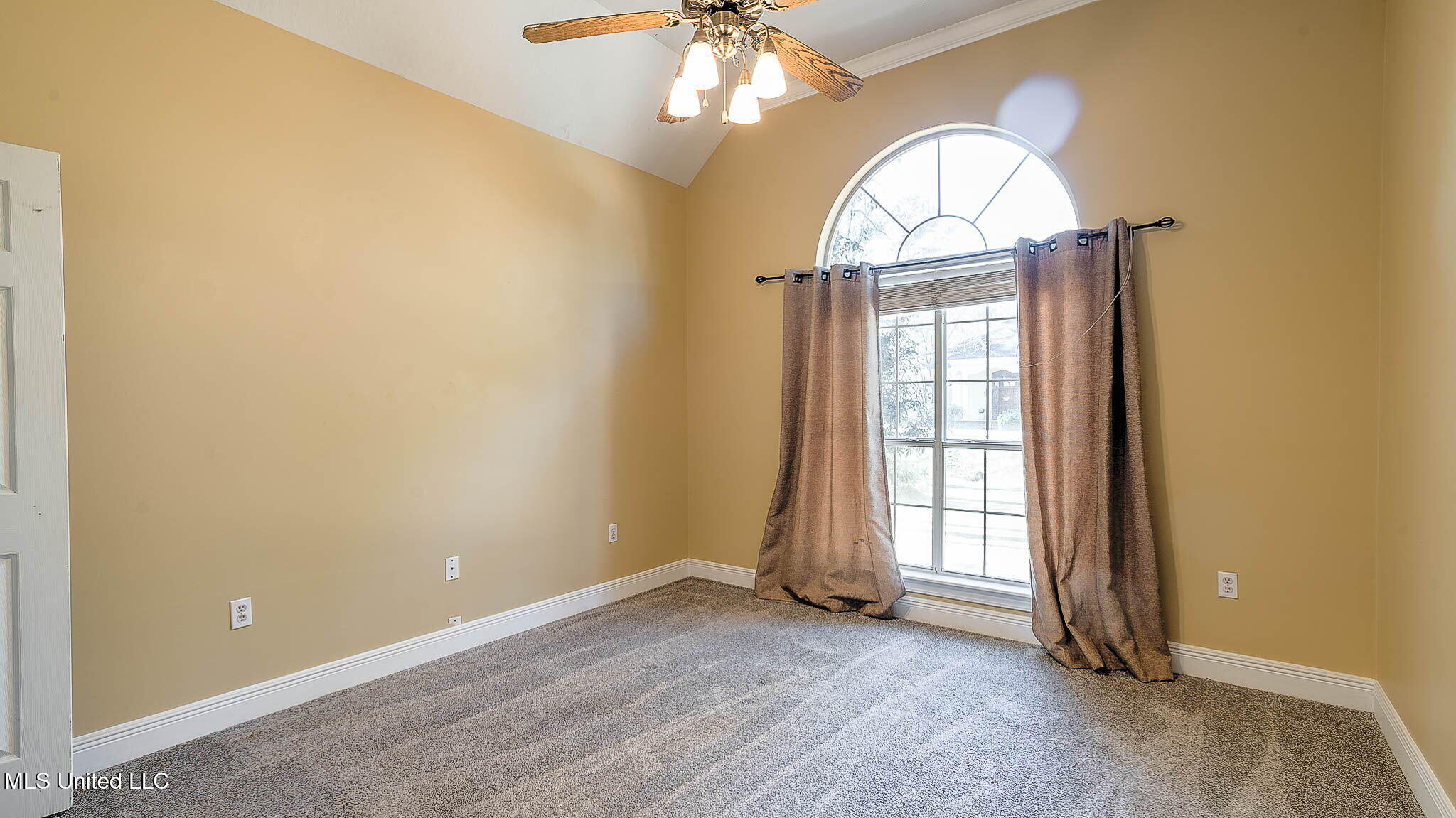16 Denstone Road Hattiesburg, MS 39402 - Photo 30 of 58 31-web-or-mls-2 Interior (24 of 34) Bedr