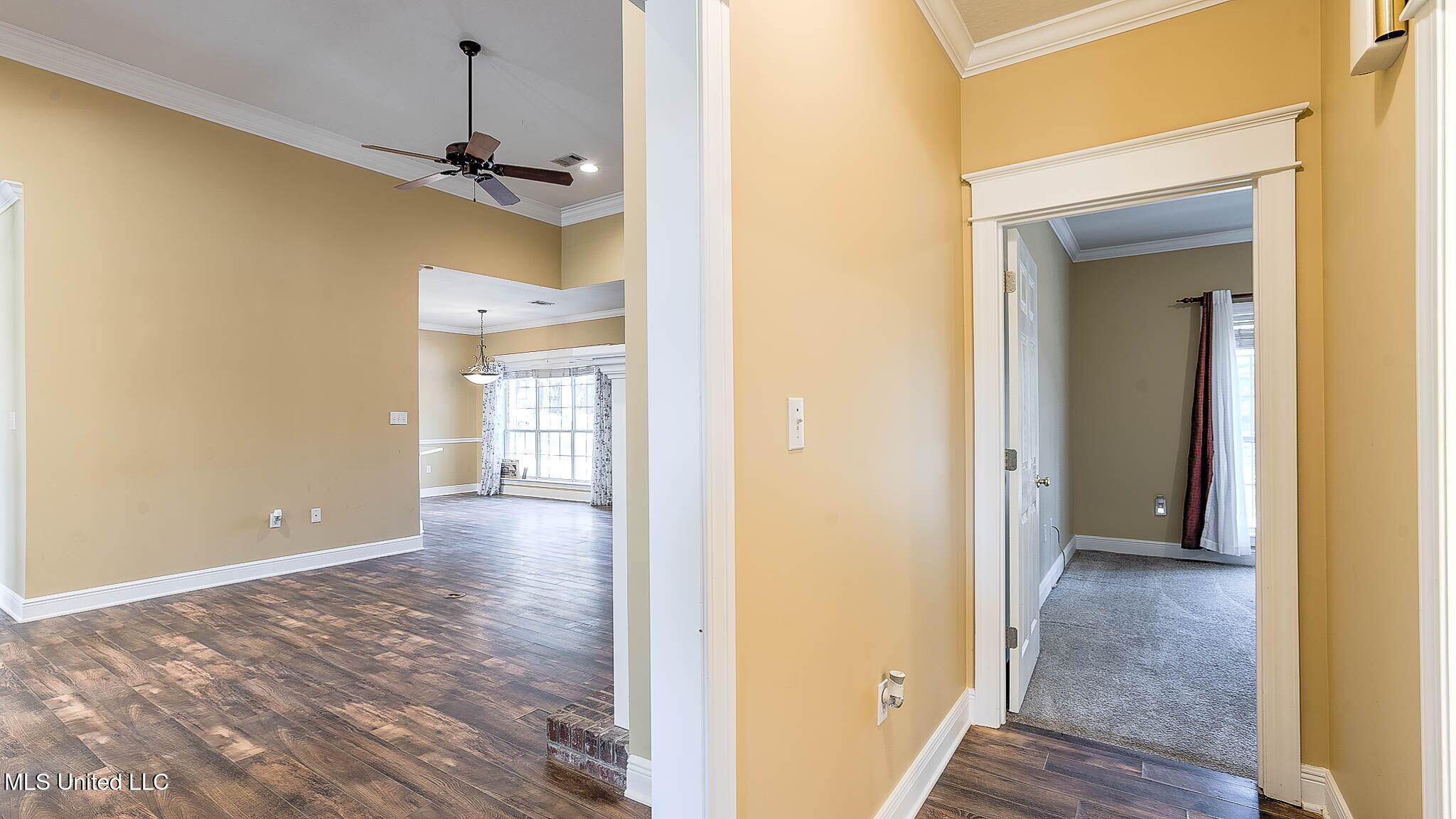 16 Denstone Road Hattiesburg, MS 39402 - Photo 33 of 58 34-web-or-mls-2 Interior (27 of 34) Hall